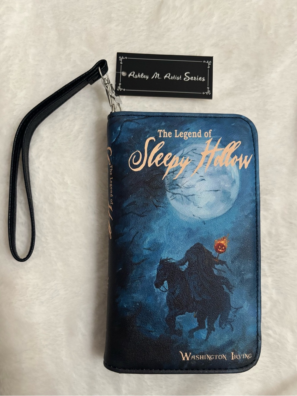 The Legend of Sleepy Hollow Wristlet Wallet NWT | Halloween - Picture 2 of 4